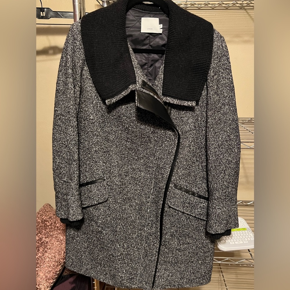 Like new Vince black/white coat w/real leather trim. Sz S.
